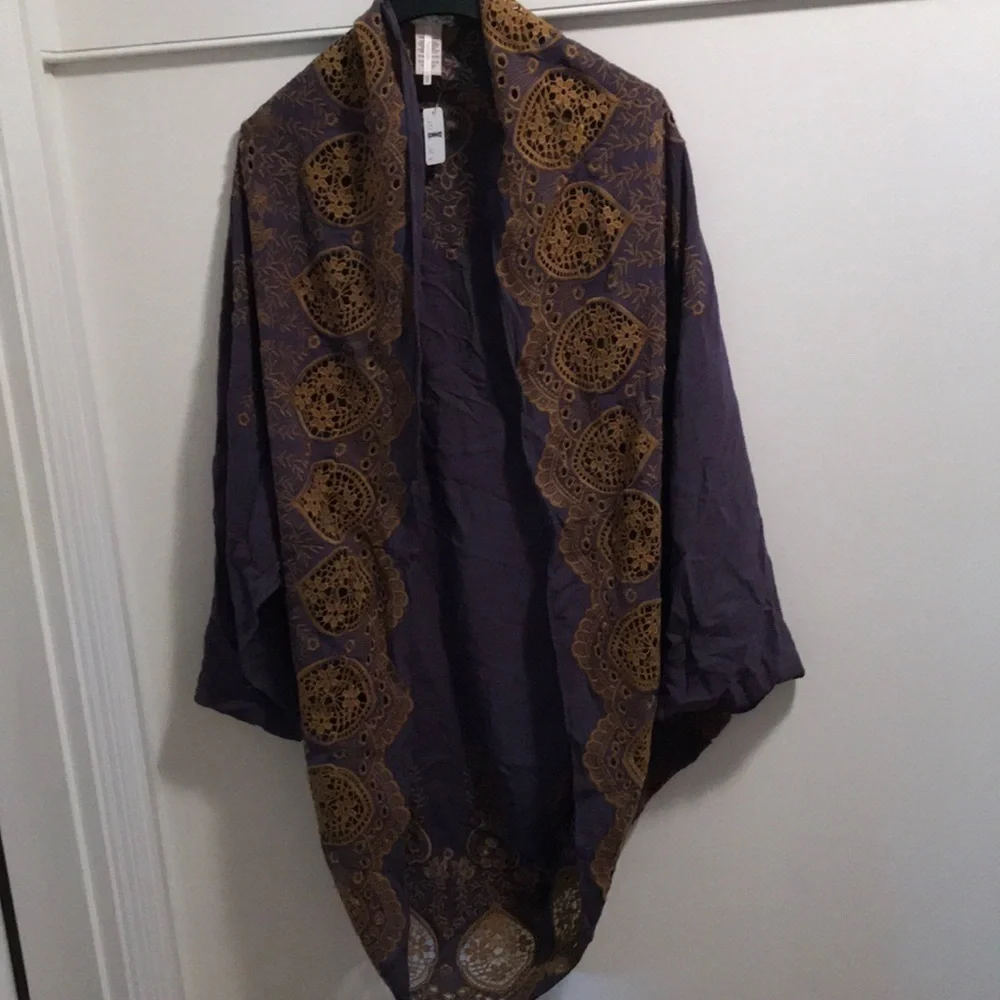 NWT Free People Catania Embroidered Kimon…